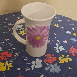 🌻6 1/2" Coffe mug with purple  Daisy